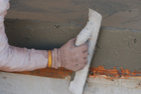 concrete steps rub riser face