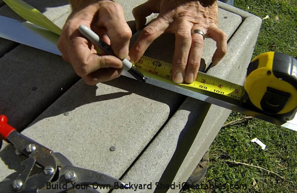 How to install siding on a shed cutting Z metal