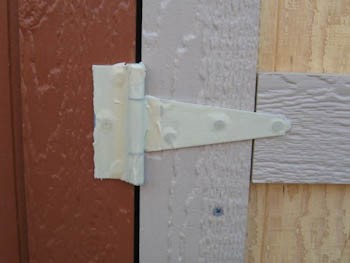 Preping door hardware for paint